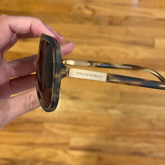 Dolce & Gabbana Sunglasses with case - Picture 2 of 4